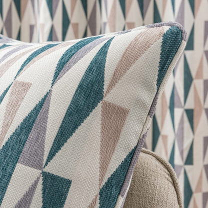  Elements Triangle Cushion