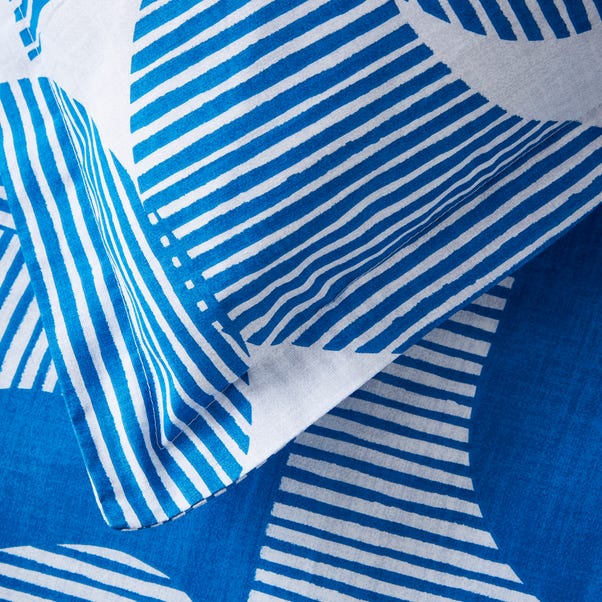  Elements Ezra Blue Oxford Pillowcase
